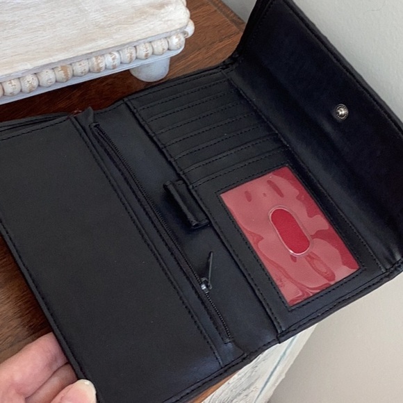 The Sak Black Woven wallet - Picture 10 of 16